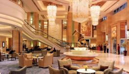 Hotel Luxe Lobby